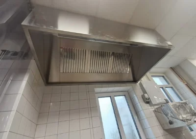 Výroba a montáž digestoře