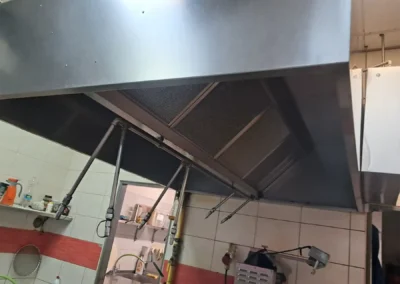 Výroba a montáž digestoře